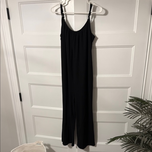 Black Sleeveless Jumpsuit - Picture 1 of 1
